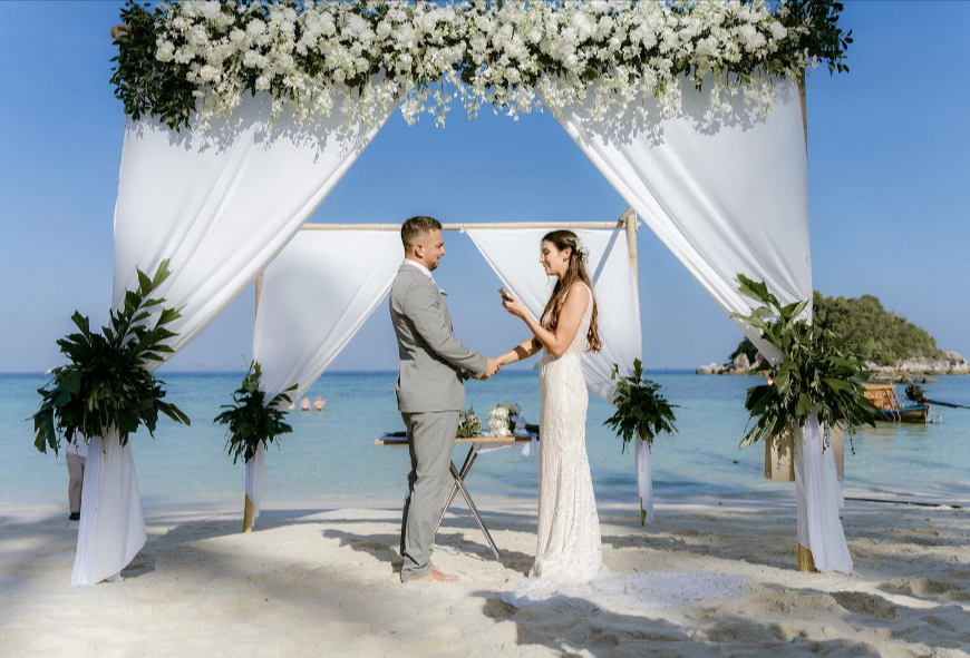 Beach Wedding Suit Ideas for Men: The Ultimate Guide to Linen, Cotton &amp; Lightweight Wedding Suits